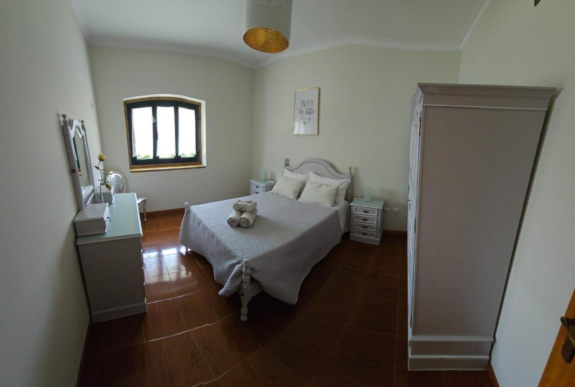 Casa Alem Rio - Quartos Para 6 Hospedes Em Санту-Тирсу Экстерьер фото