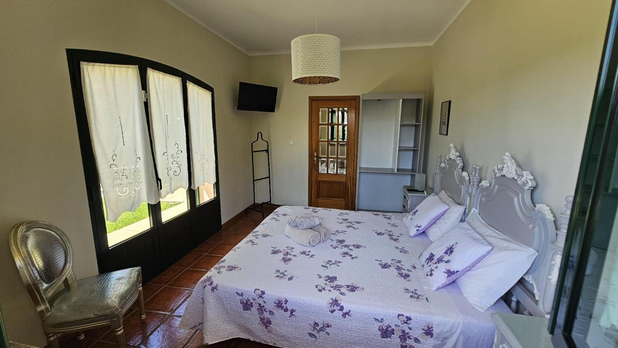 Casa Alem Rio - Quartos Para 6 Hospedes Em Санту-Тирсу Экстерьер фото